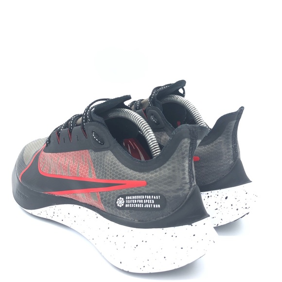 nike zoom gravity 10.5